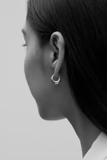 TINY ESSENTIAL HOOPS(STERLING SILVER)