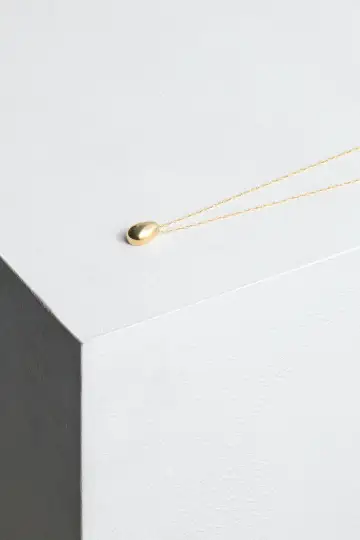 18K TINY EGG PENDANT