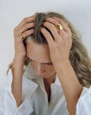 18K GOLD THIN CIGAR RING(5)
